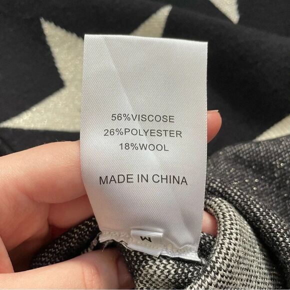 Women’s Star Sweater Size Medium Black and Silver Wool Blend New Without Tags - Picture 8 of 8